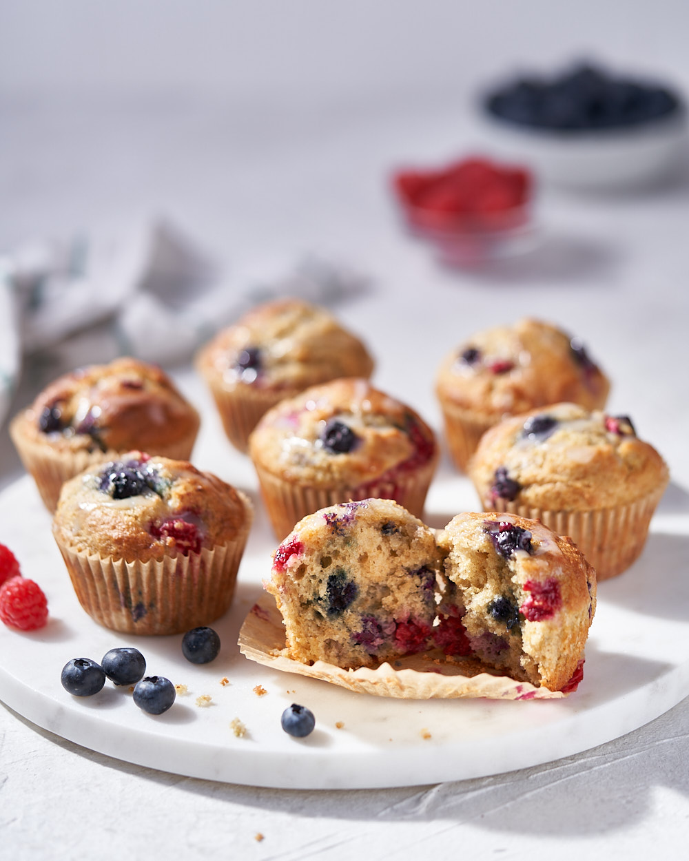 Berry and yogurt breakfast&nbsp;muffins